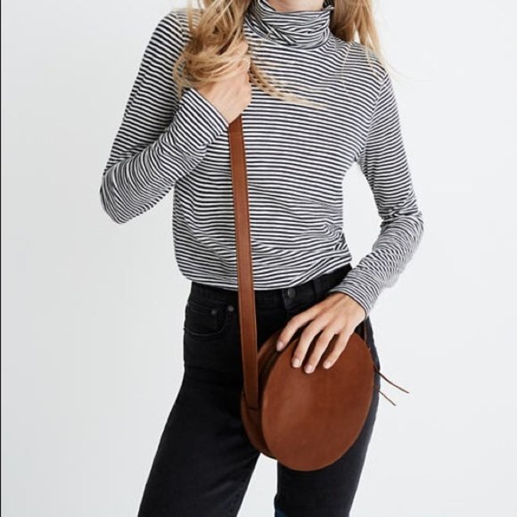 Madewell Handbags - Madewell The Simple Circle Crossbody Bag Leather